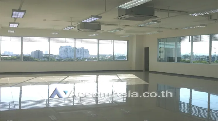 unit Office space For Rent in Bang Na, Bangkok  near BTS Udomsuk (AA18660)